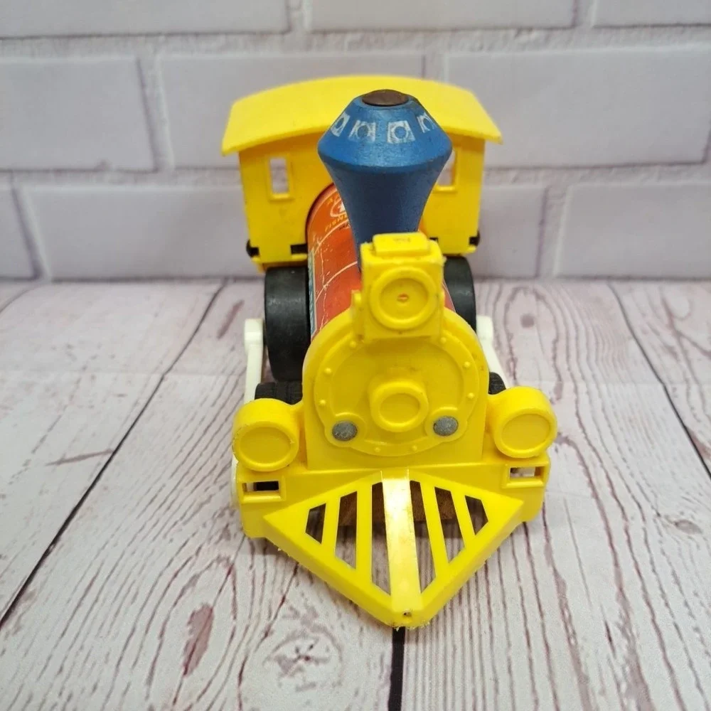 VTG Fisher Price Toot Toot Train 1964, Lot Of 3